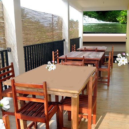 Hotel Pearl Gate Chilaw Luaran gambar