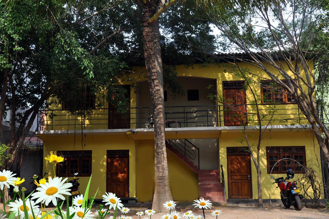 Hotel Pearl Gate Chilaw Luaran gambar